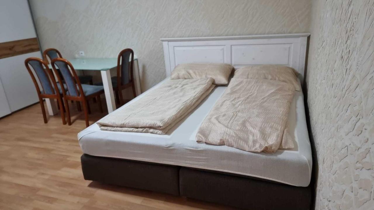 Premier Triple Room Mz Vienna Exterior photo