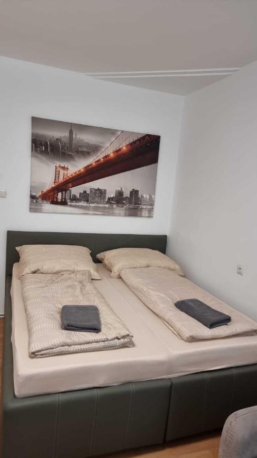 Premier Triple Room Mz Vienna Exterior photo